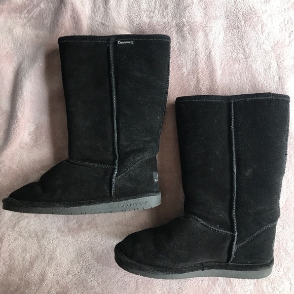 Bearpaw suede boots. Black. Size 10 - Picture 4 of 4